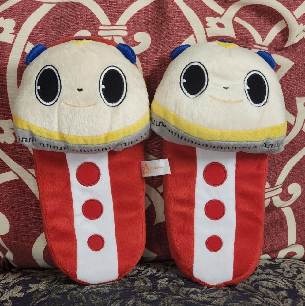 Persona 4 Teddie Plush Slippers - Picture 2 of 2